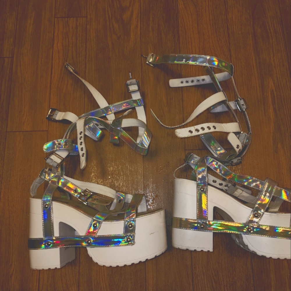 Sexy dolls kill buckle platform heels